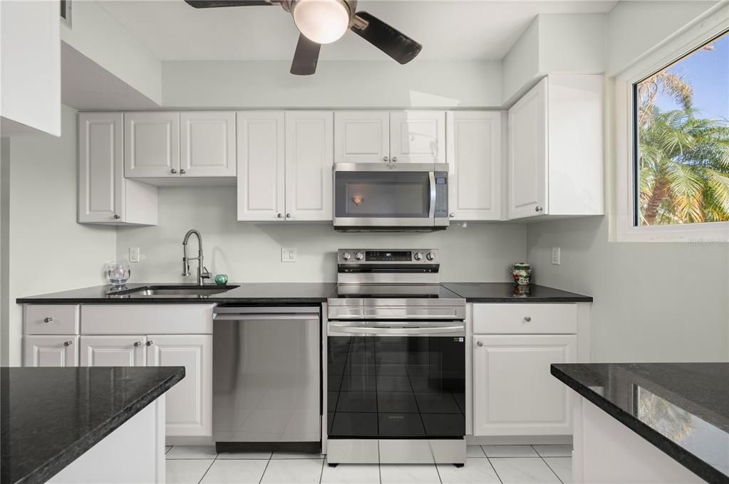 Activo con contrato: $149,900 (2 camas, 1 baños, 999 Pies cuadrados)