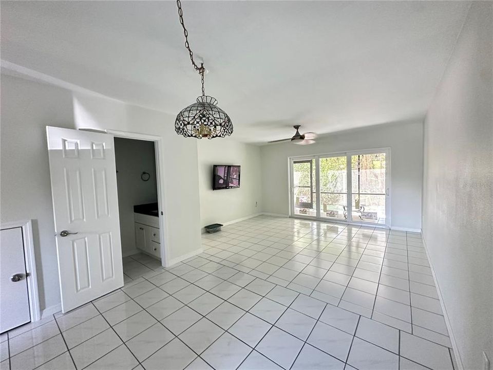 Activo con contrato: $149,900 (2 camas, 1 baños, 999 Pies cuadrados)