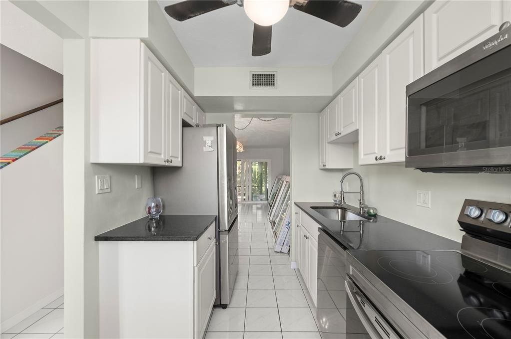 Activo con contrato: $149,900 (2 camas, 1 baños, 999 Pies cuadrados)
