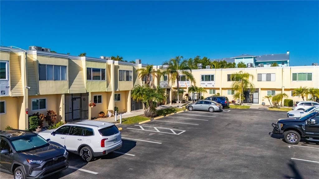 Activo con contrato: $149,900 (2 camas, 1 baños, 999 Pies cuadrados)