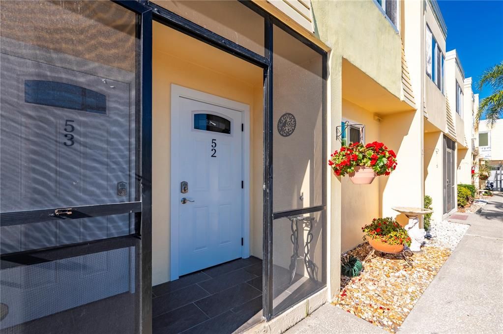 Activo con contrato: $149,900 (2 camas, 1 baños, 999 Pies cuadrados)