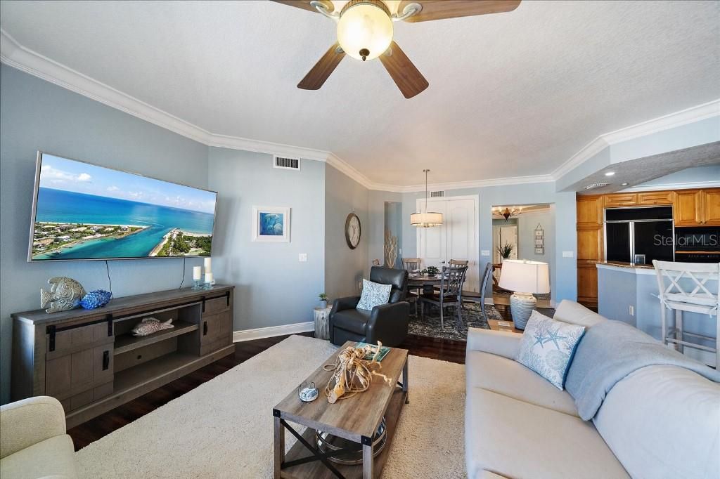 For Sale: $699,000 (3 beds, 2 baths, 1736 Square Feet)