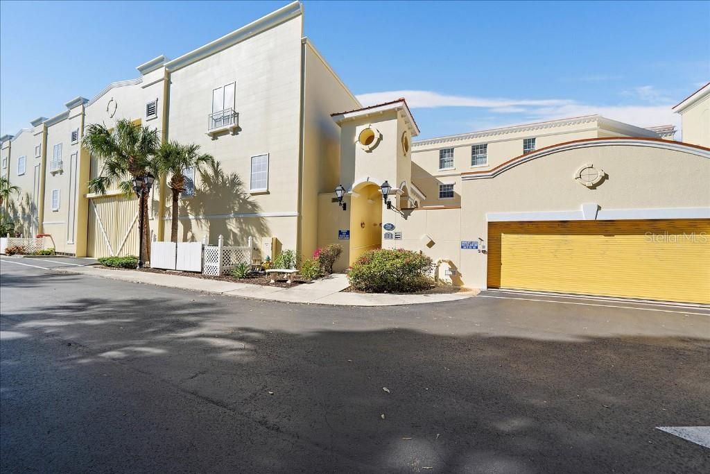For Sale: $699,000 (3 beds, 2 baths, 1736 Square Feet)