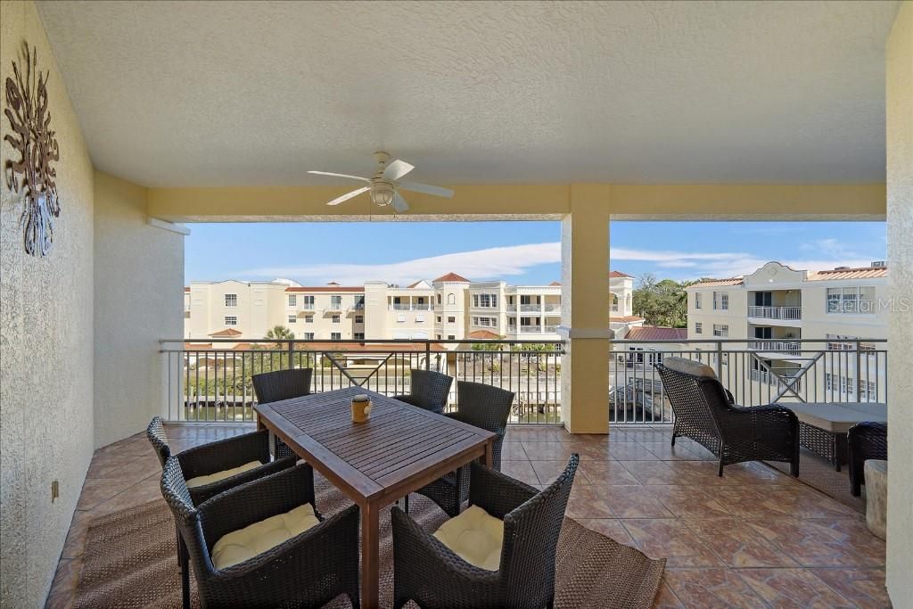 For Sale: $699,000 (3 beds, 2 baths, 1736 Square Feet)