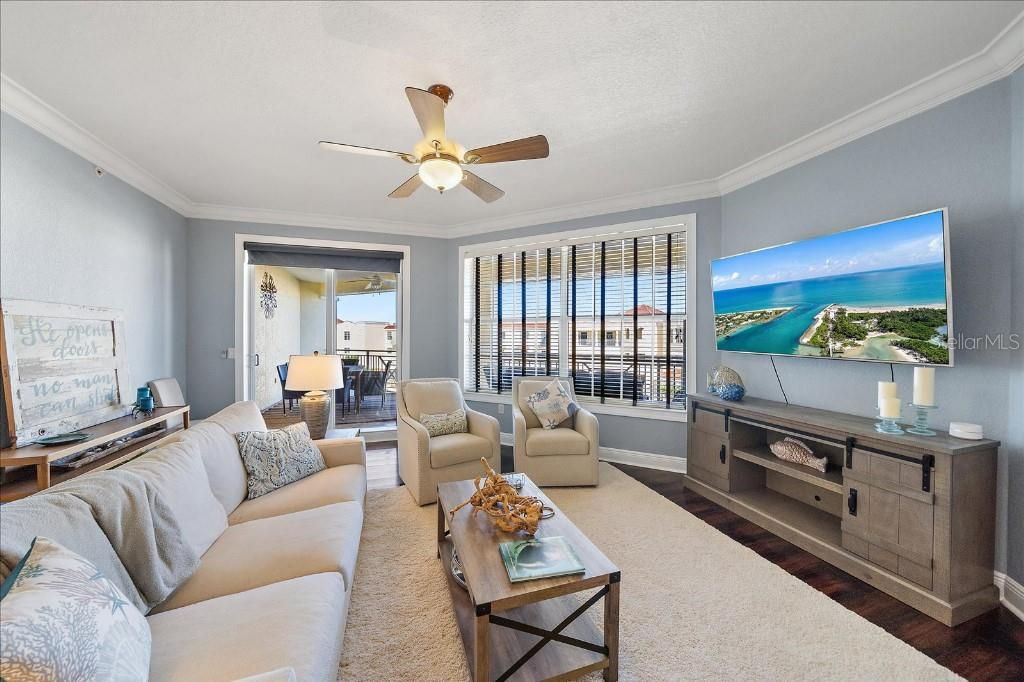 For Sale: $699,000 (3 beds, 2 baths, 1736 Square Feet)