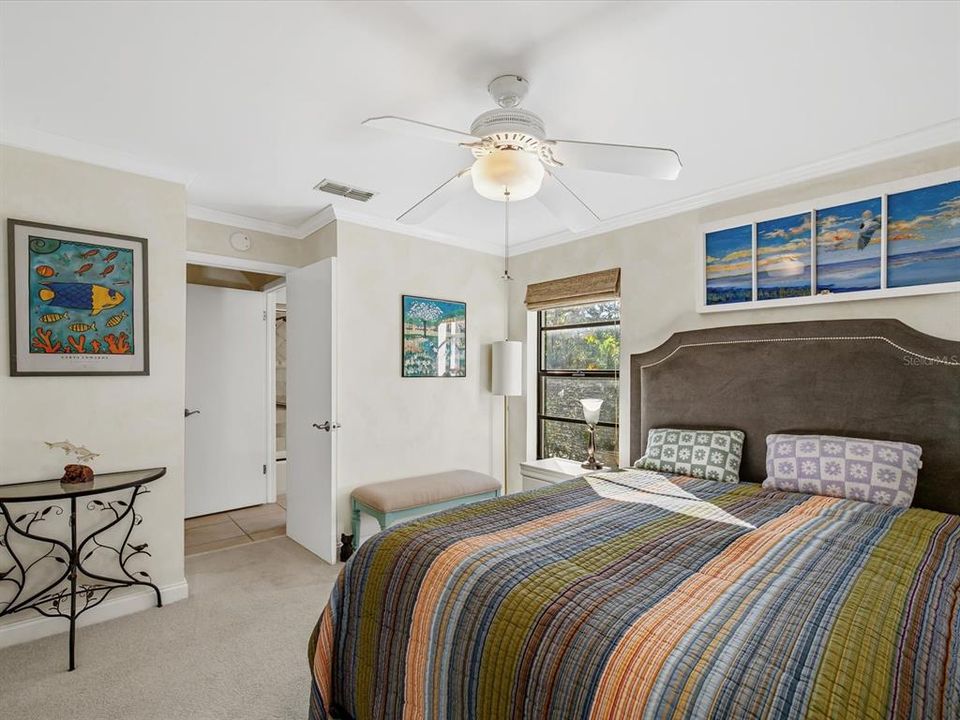 For Sale: $395,000 (2 beds, 2 baths, 1197 Square Feet)