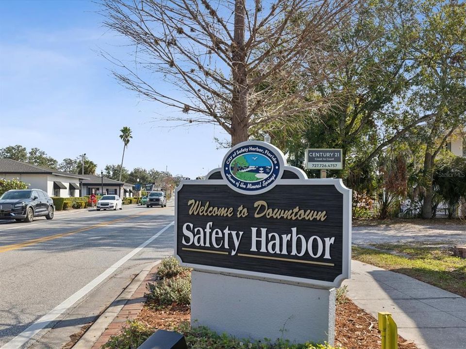 For Sale: $395,000 (2 beds, 2 baths, 1197 Square Feet)