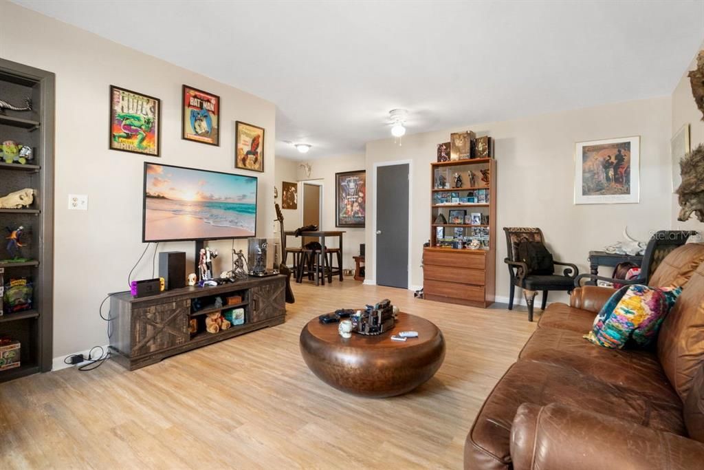 待售: $749,900 (5 贝兹, 0 浴室, 2549 平方英尺)