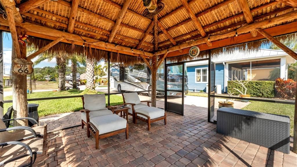 На продажу: $250,000 (0.09 acres)