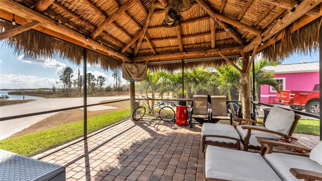 На продажу: $250,000 (0.09 acres)