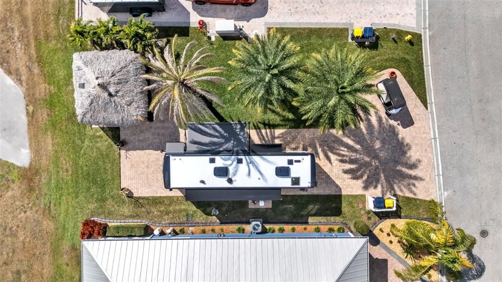 На продажу: $250,000 (0.09 acres)