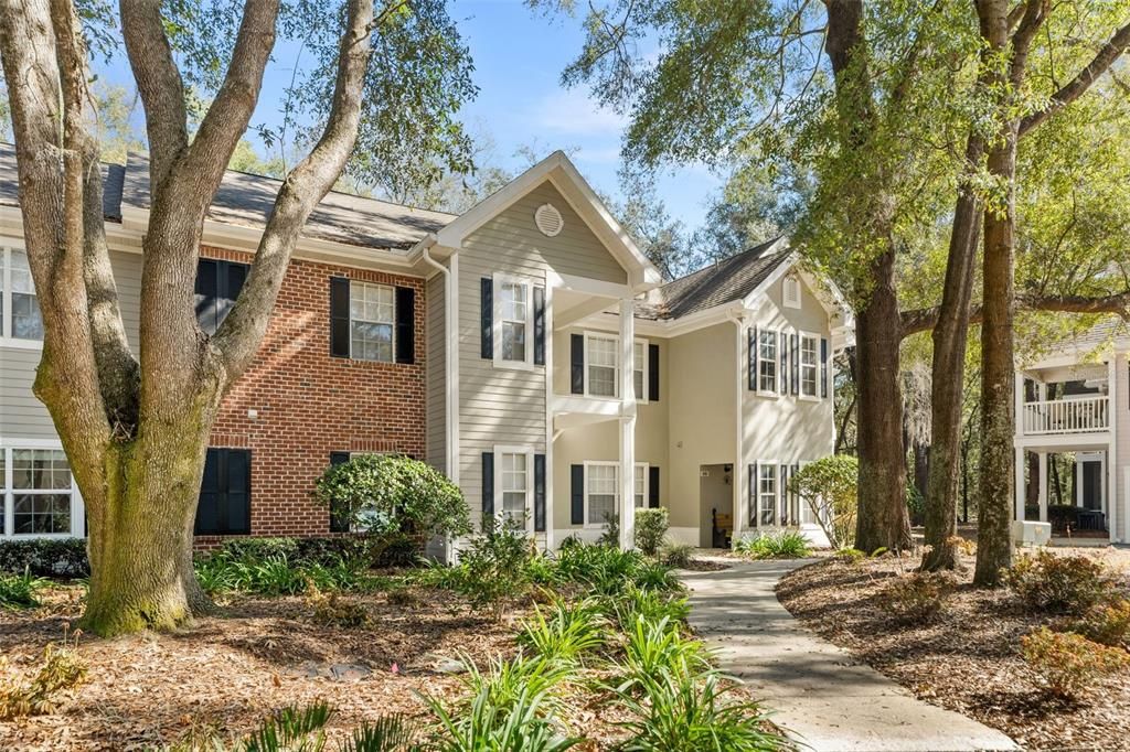 Под контрактом: $239,000 (3 спален, 2 ванн, 1369 Квадратных фут)