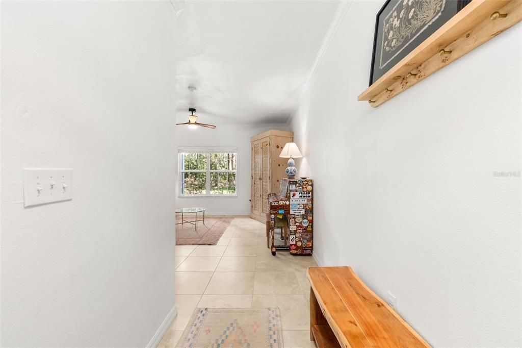 Под контрактом: $239,000 (3 спален, 2 ванн, 1369 Квадратных фут)