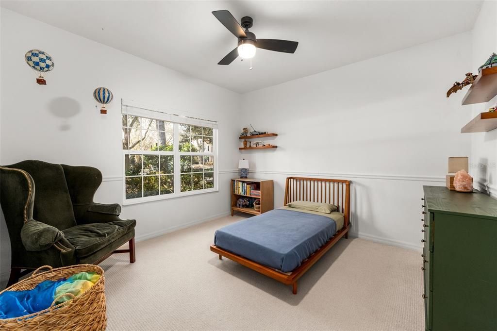 Под контрактом: $239,000 (3 спален, 2 ванн, 1369 Квадратных фут)