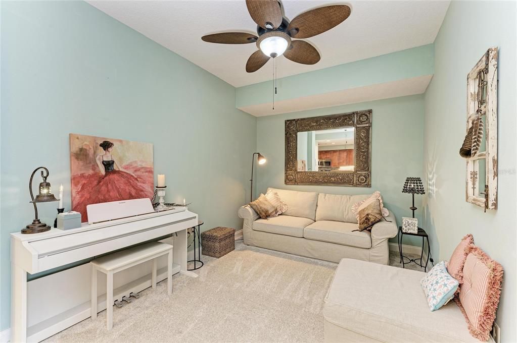 待售: $460,000 (2 贝兹, 2 浴室, 1758 平方英尺)