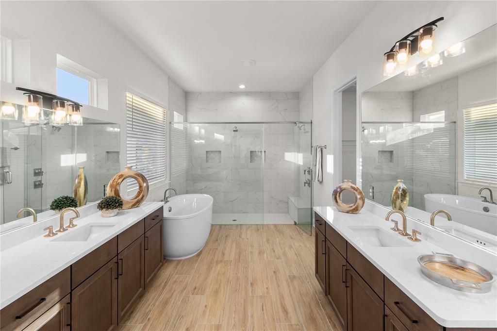 For Sale: $925,000 (4 beds, 3 baths, 3100 Square Feet)