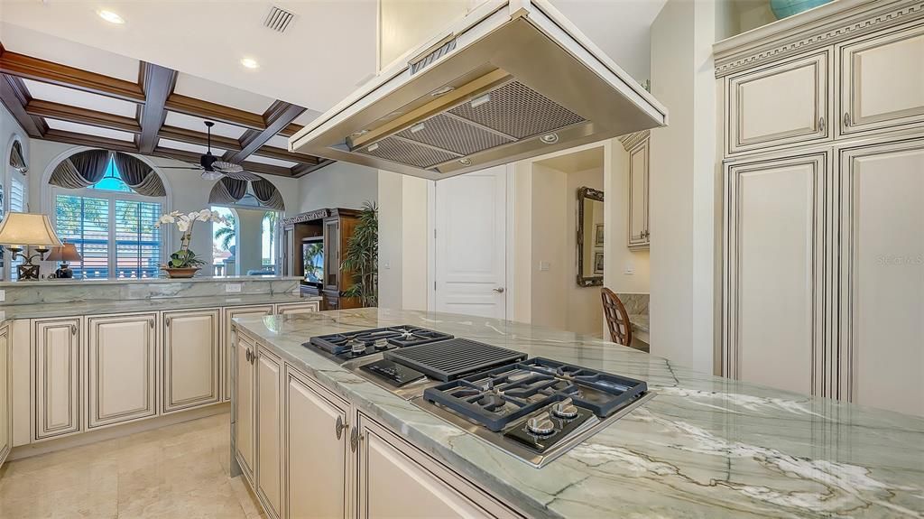 En Venta: $4,700,000 (3 camas, 3 baños, 3521 Pies cuadrados)