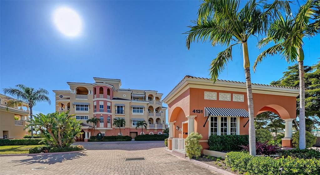 En Venta: $4,700,000 (3 camas, 3 baños, 3521 Pies cuadrados)