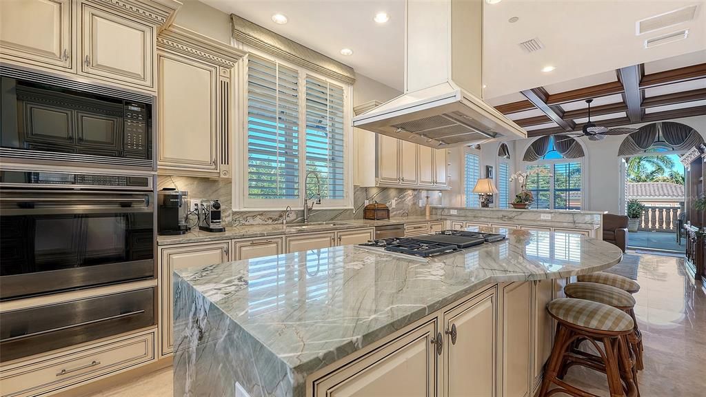 En Venta: $4,700,000 (3 camas, 3 baños, 3521 Pies cuadrados)