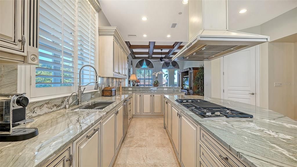 En Venta: $4,700,000 (3 camas, 3 baños, 3521 Pies cuadrados)