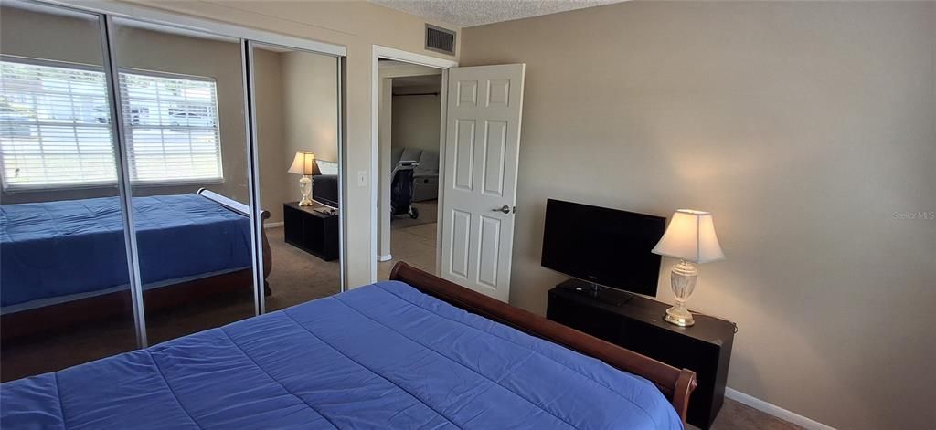 Active With Contract: $94,000 (2 beds, 2 baths, 865 Square Feet)
