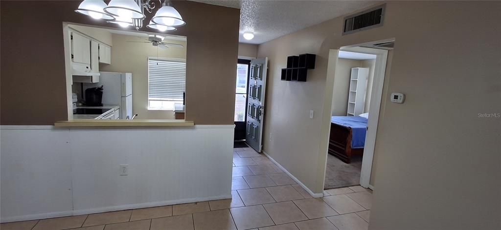Active With Contract: $94,000 (2 beds, 2 baths, 865 Square Feet)