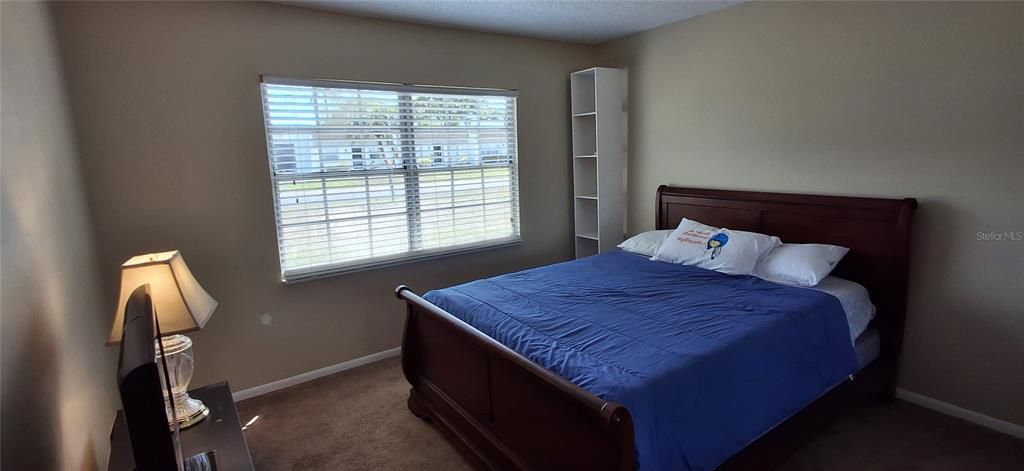 Active With Contract: $94,000 (2 beds, 2 baths, 865 Square Feet)