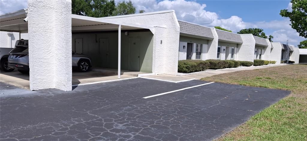 Active With Contract: $94,000 (2 beds, 2 baths, 865 Square Feet)