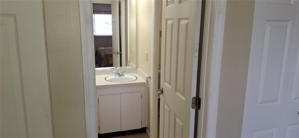 Active With Contract: $94,000 (2 beds, 2 baths, 865 Square Feet)
