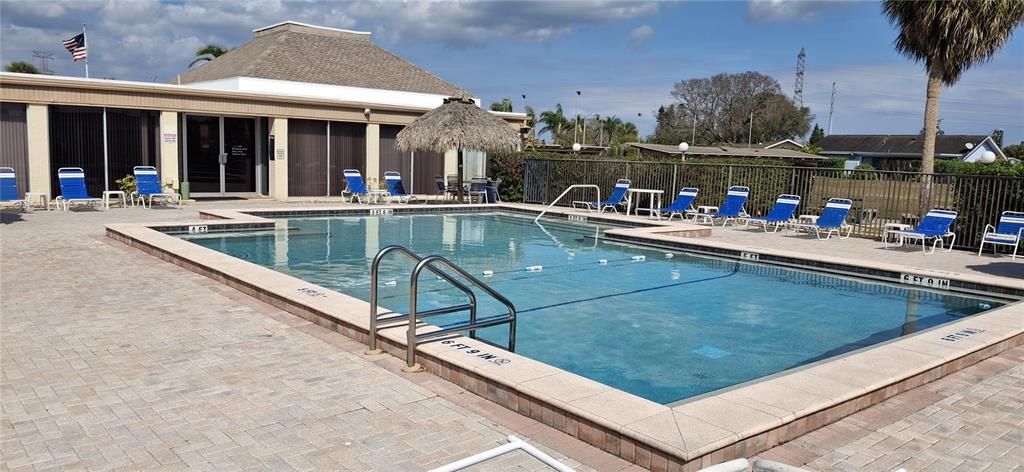 Active With Contract: $94,000 (2 beds, 2 baths, 865 Square Feet)