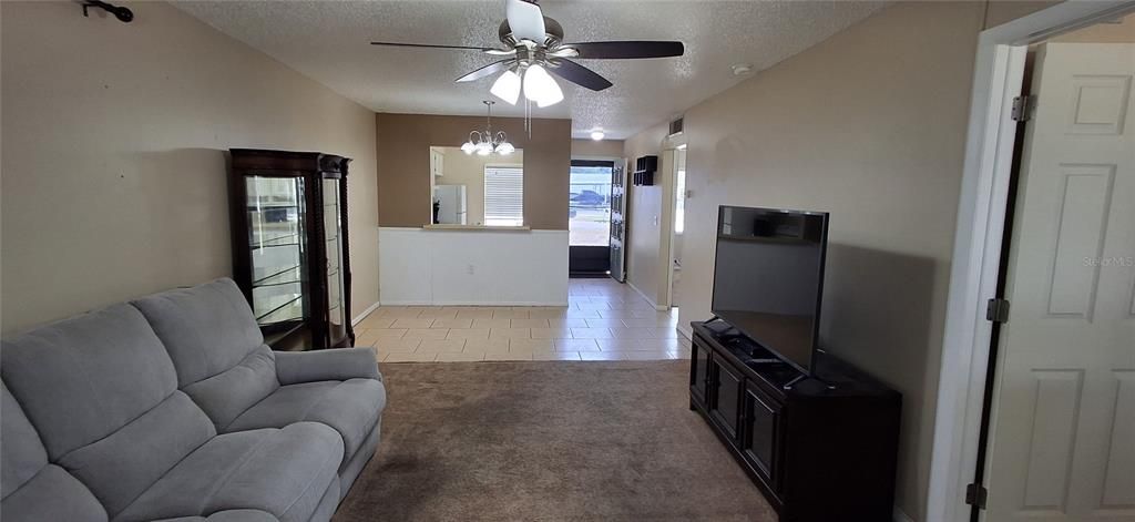 Active With Contract: $94,000 (2 beds, 2 baths, 865 Square Feet)