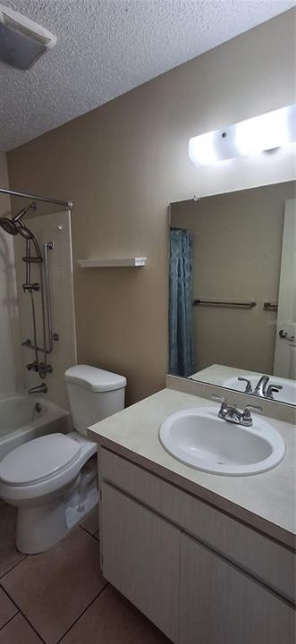 Active With Contract: $94,000 (2 beds, 2 baths, 865 Square Feet)