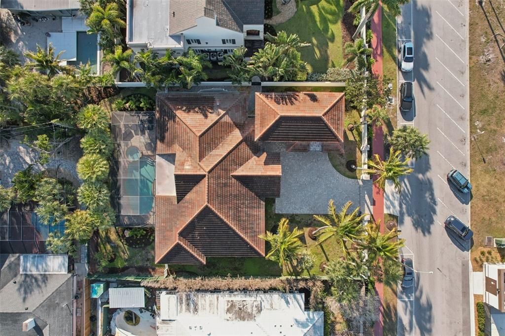 Activo con contrato: $2,600,000 (5 camas, 5 baños, 3043 Pies cuadrados)