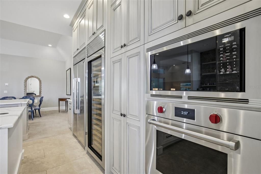 Activo con contrato: $2,600,000 (5 camas, 5 baños, 3043 Pies cuadrados)