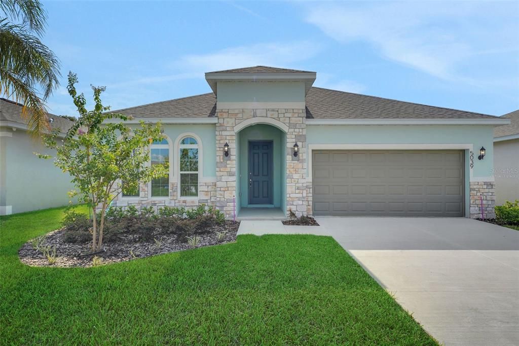 Recently Sold: $300,388 (4 beds, 2 baths, 1938 Square Feet)