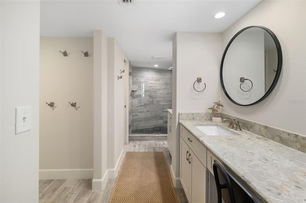 Active With Contract: $1,385,000 (2 beds, 2 baths, 1334 Square Feet)