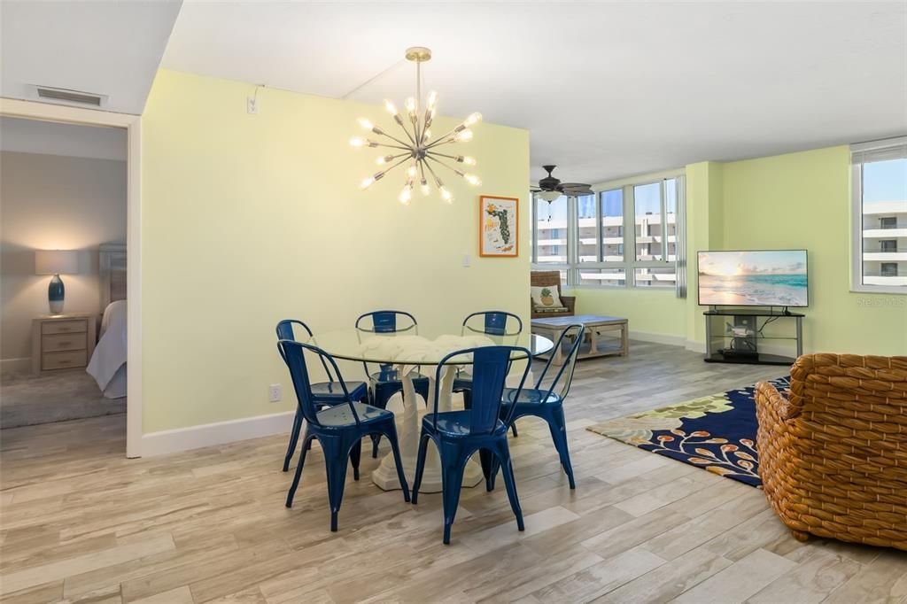 Active With Contract: $1,385,000 (2 beds, 2 baths, 1334 Square Feet)