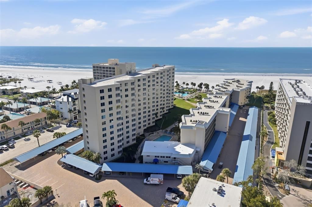 Active With Contract: $1,385,000 (2 beds, 2 baths, 1334 Square Feet)