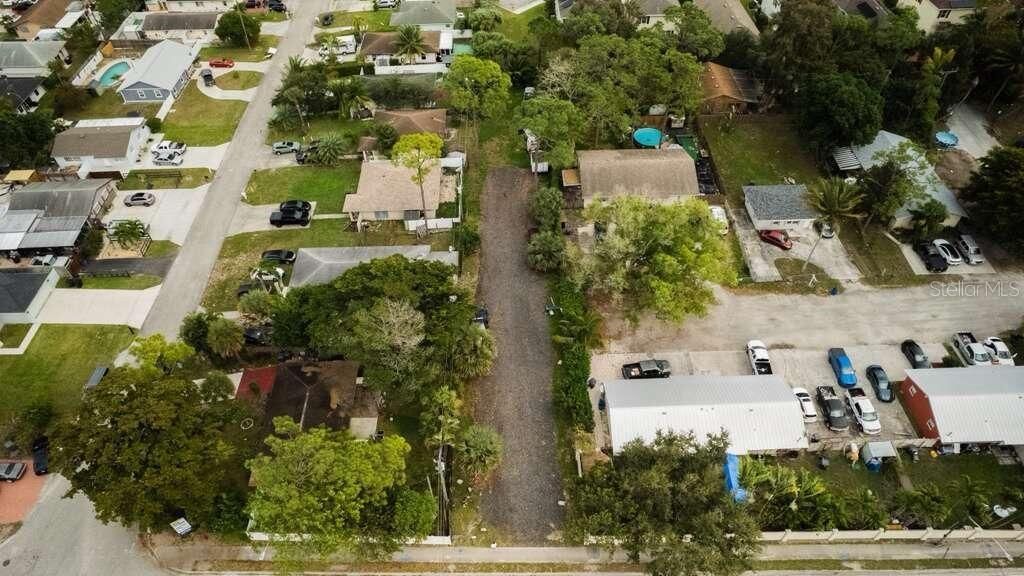 En Venta: $220,000 (0.27 acres)