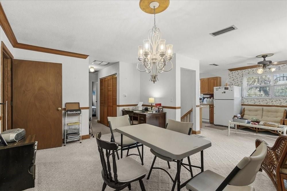 Active With Contract: $475,000 (4 beds, 2 baths, 1926 Square Feet)