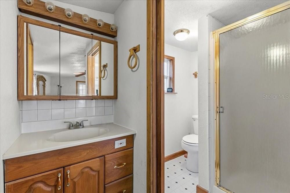 Active With Contract: $475,000 (4 beds, 2 baths, 1926 Square Feet)