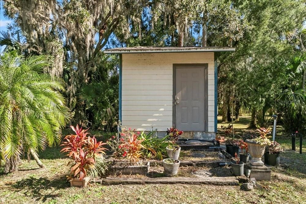 Active With Contract: $475,000 (4 beds, 2 baths, 1926 Square Feet)