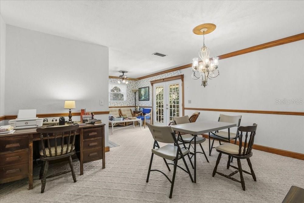 Active With Contract: $475,000 (4 beds, 2 baths, 1926 Square Feet)