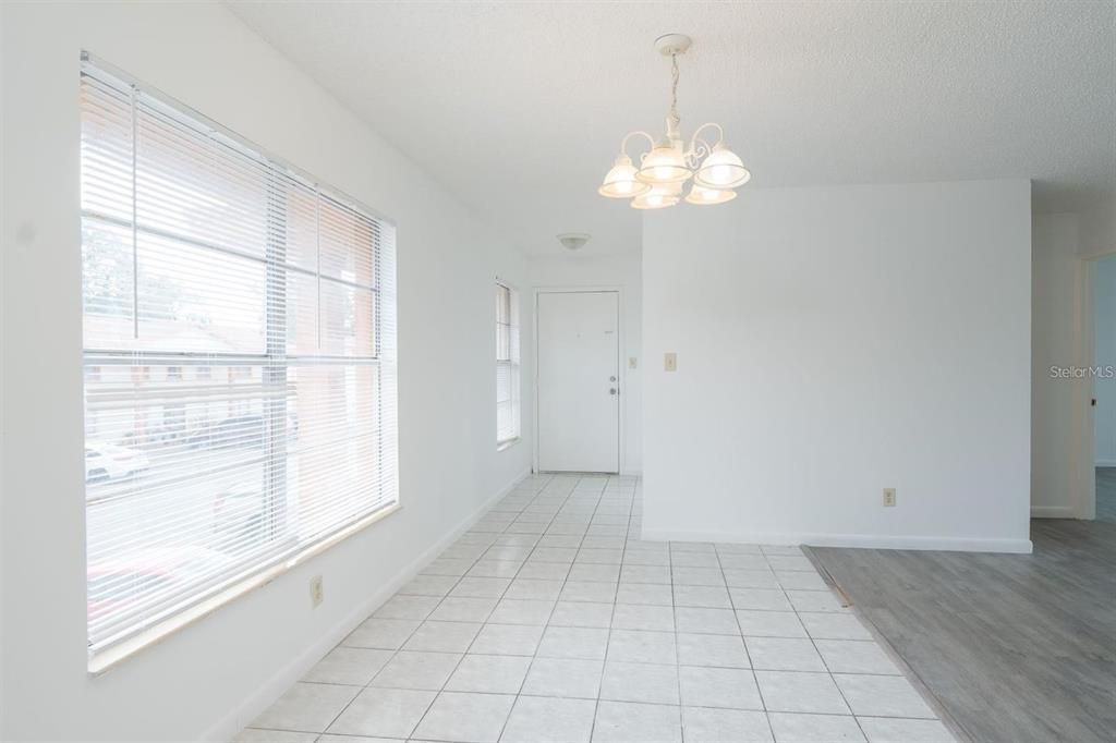 For Rent: $1,450 (2 beds, 2 baths, 1118 Square Feet)