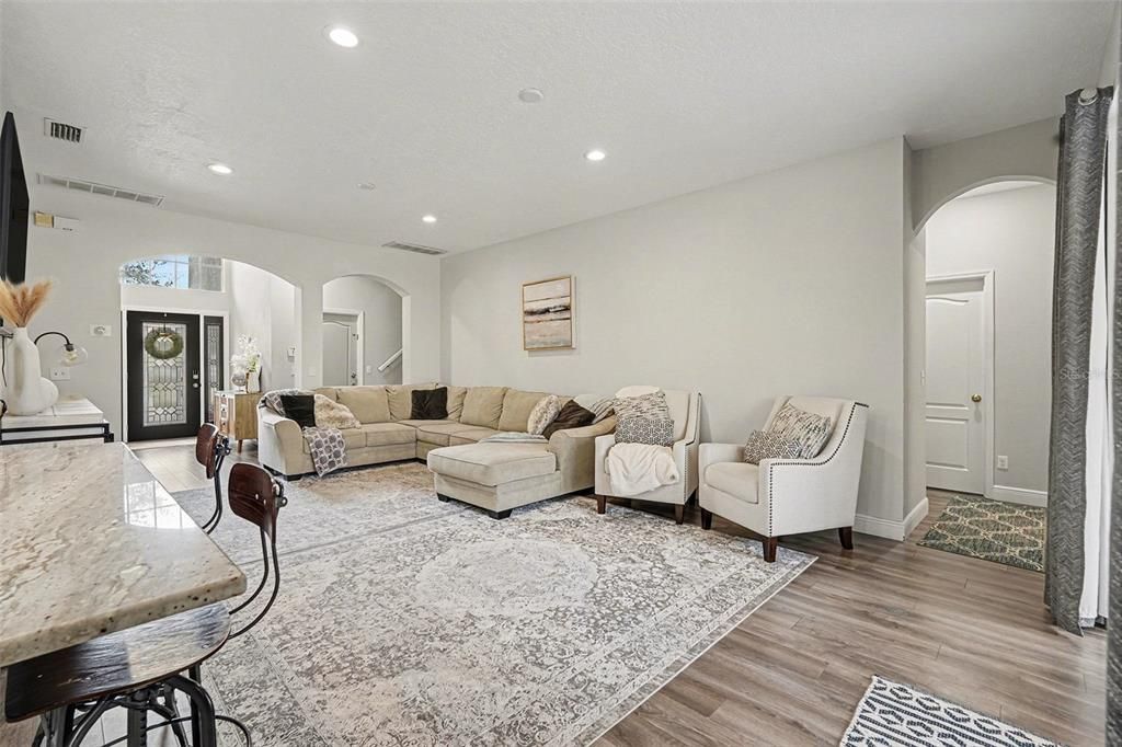 Active With Contract: $640,000 (5 beds, 3 baths, 3452 Square Feet)