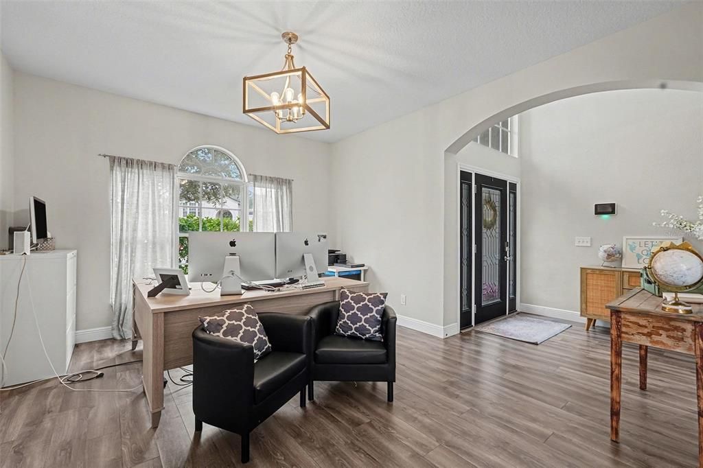 Active With Contract: $640,000 (5 beds, 3 baths, 3452 Square Feet)