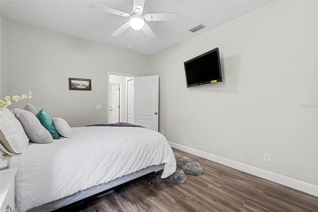 Active With Contract: $640,000 (5 beds, 3 baths, 3452 Square Feet)