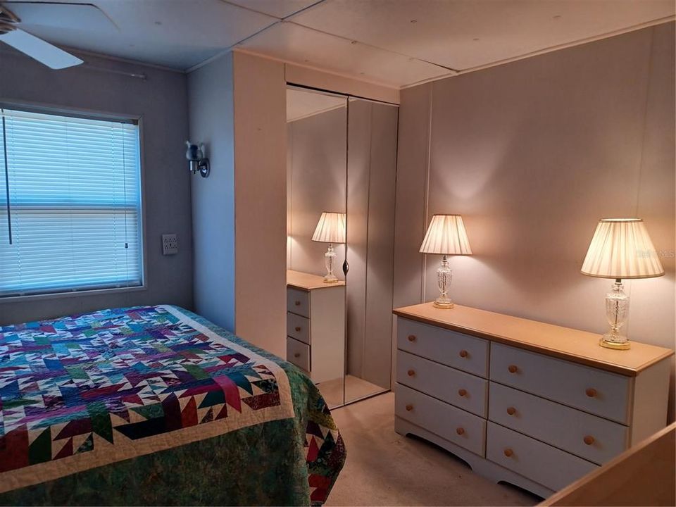 For Sale: $79,900 (2 beds, 1 baths, 672 Square Feet)