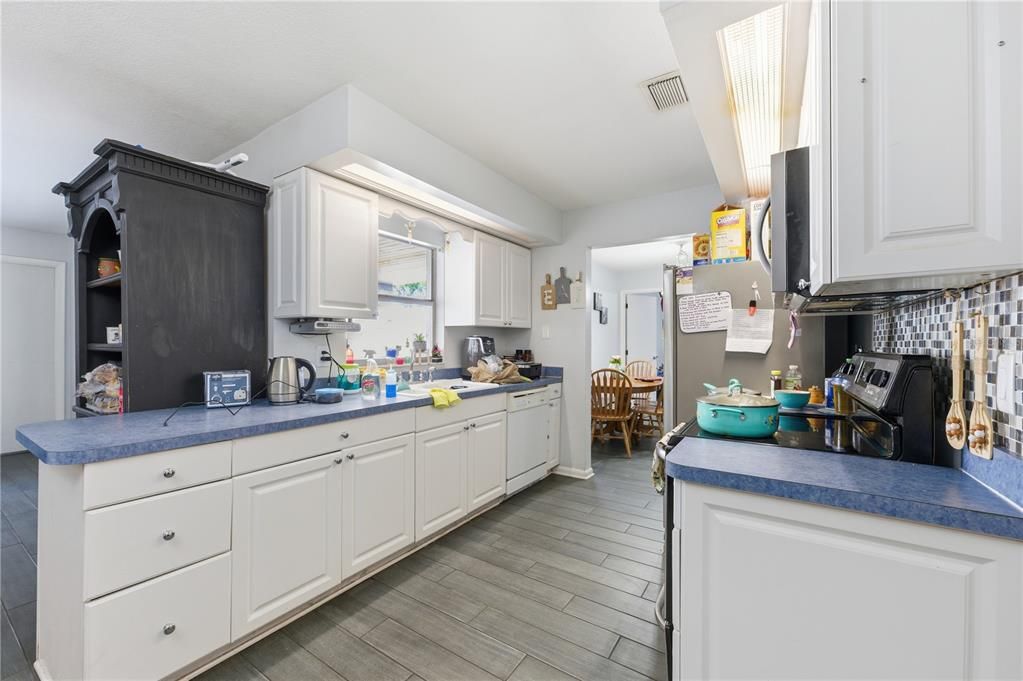 На продажу: $1,400,000 (0 спален, 0 ванн, 4650 Квадратных фут)