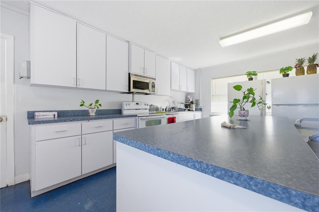 На продажу: $1,400,000 (0 спален, 0 ванн, 4650 Квадратных фут)